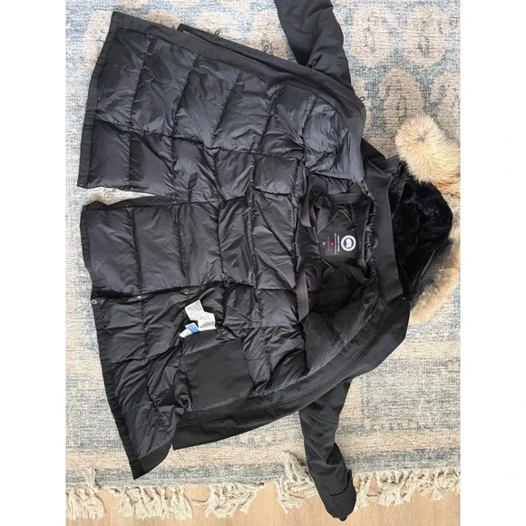 Canada Goose Kensington Black Parka Women's Size Small Excellent Condition - Picture 6 of 8